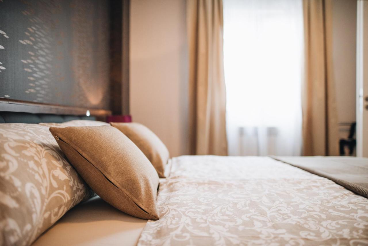 Stay In The Very Heart Of Porec - 50M To The Beach Buitenkant foto
