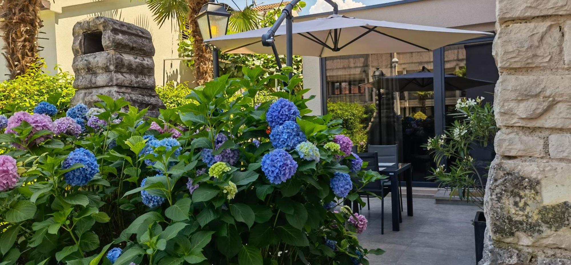 Stay In The Very Heart Of Porec - 50M To The Beach Buitenkant foto